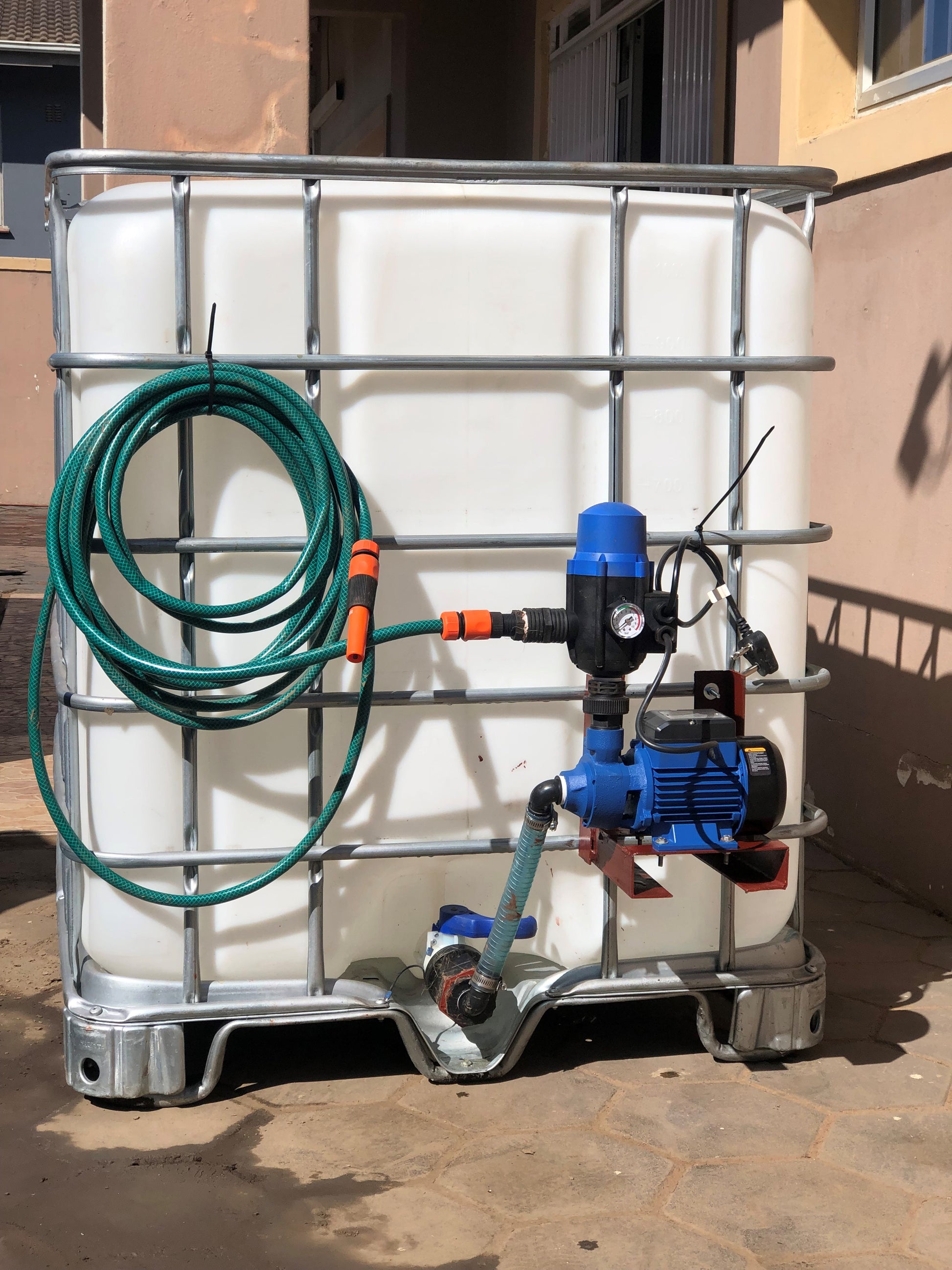 1000L Water Bowser Electric