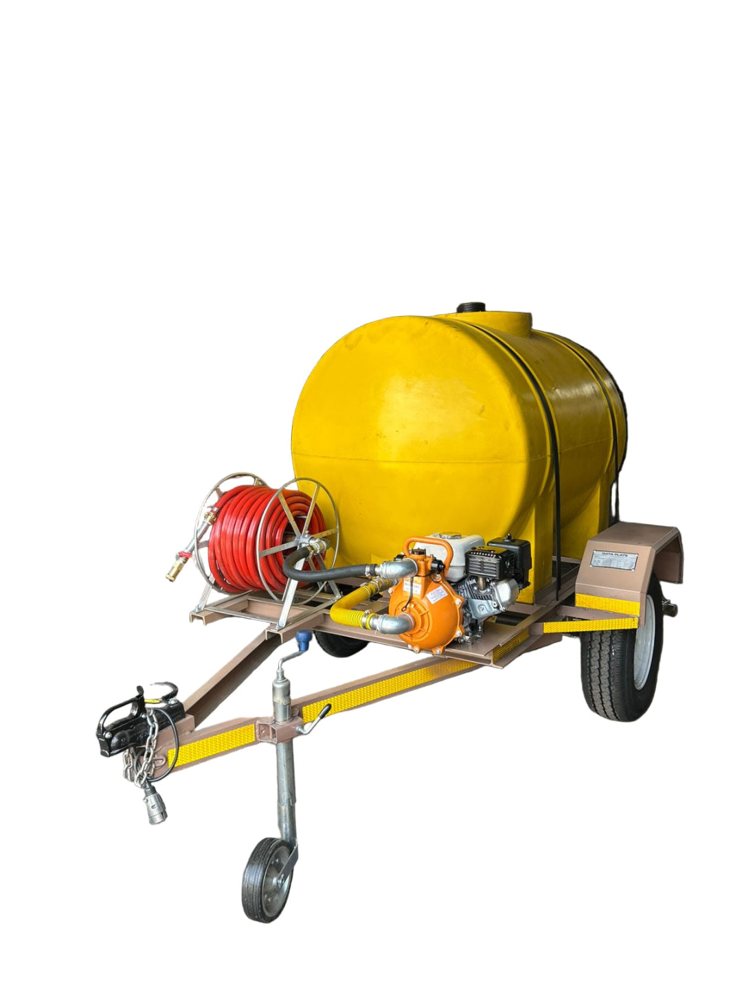 Fire fighting tank on trailer with pump
